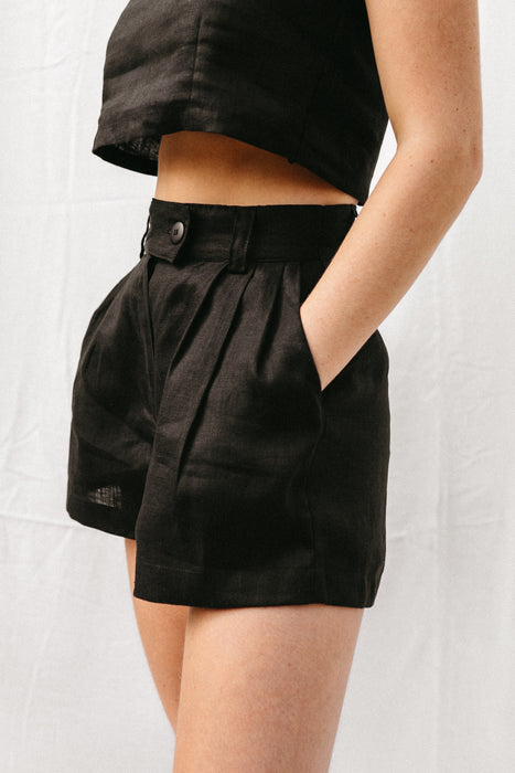 Nina Linen Pleated Shorts