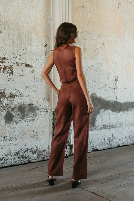 Philo Vest in Chocolate